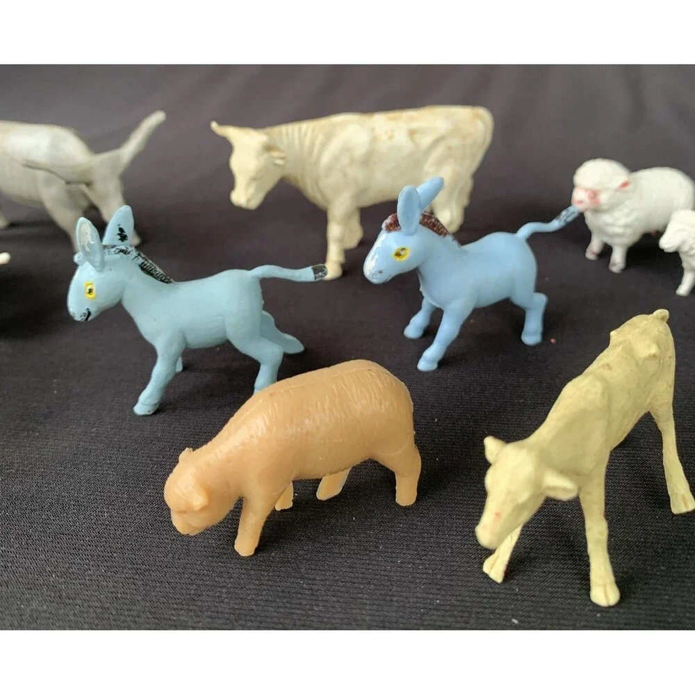 12 Vintage Plastic Farm Animals Cows Bulls Sheep Donkeys Hong Kong  Unmarked
